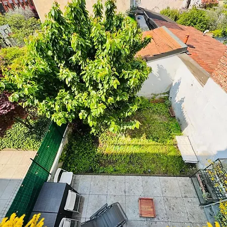 Independent House Private Garden Tatil Evi Milano