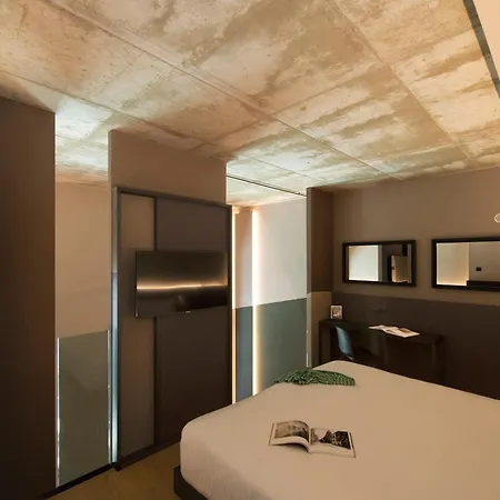 Breda 4*