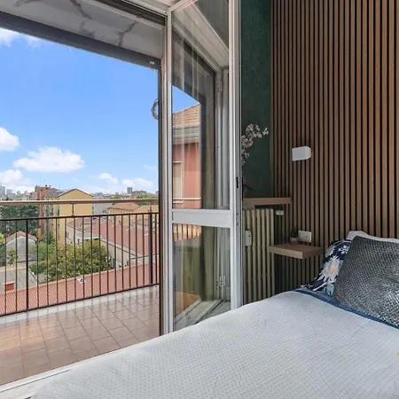 Bicocca Niguarda A 15min Dal Duomo ゲストハウス 4*