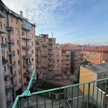 Accommodatie bij particulieren Cozy Private Wt Balcony In Citta Studi Milaan