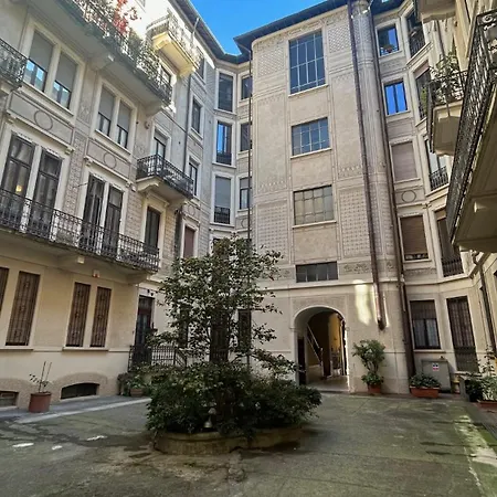 Cozy Near Pagano Gardens - Citylife Lägenhetshotell 3*