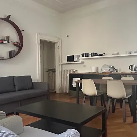Lägenhetshotell Cozy Near Pagano Gardens - Citylife 3*