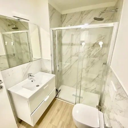 Mercantini - Cozy, Sleeps 13 *