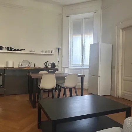 Cozy Near Pagano Gardens - Citylife 3* ミラノ