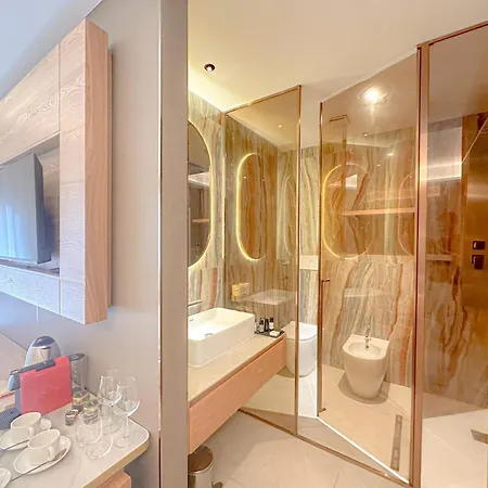 ゲストハウス Galvani Luxury 3*