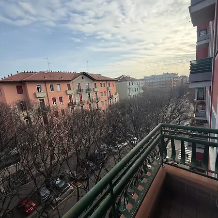 Cozy Private Wt Balcony In Citta Studi منزل للإقامة