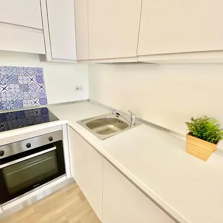 Mercantini - Cozy, Sleeps 13 *