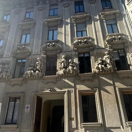 Cozy Near Pagano Gardens - Citylife Lägenhetshotell Milano