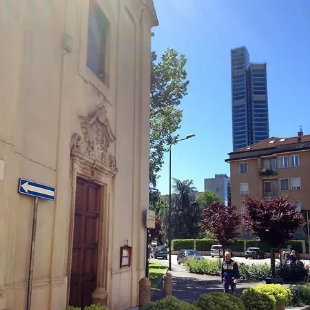 Mono Celeste 3* Milano