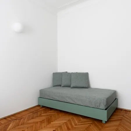 Sforza46 Lägenhetshotell 4*