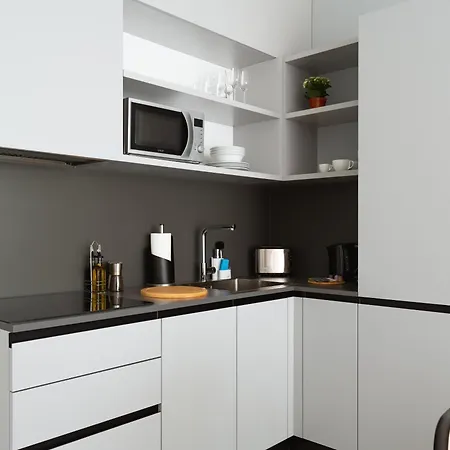 Apartahotel Limehome Navigli 4*