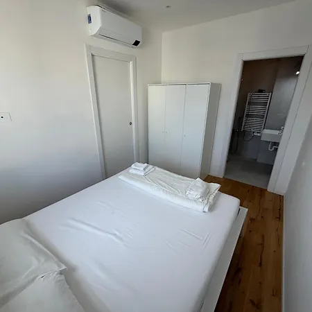 Apartahotel Bicocca M5 - 5 & Parking Milán