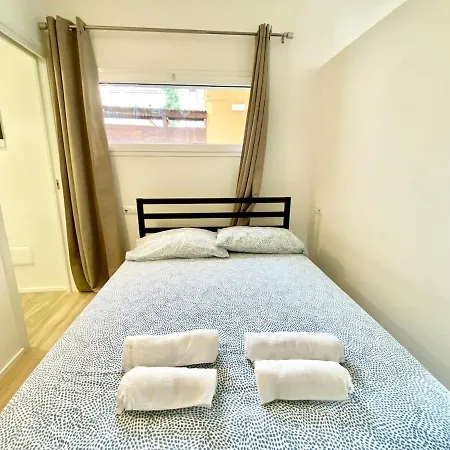 Mercantini - Cozy, Sleeps 13 Milano