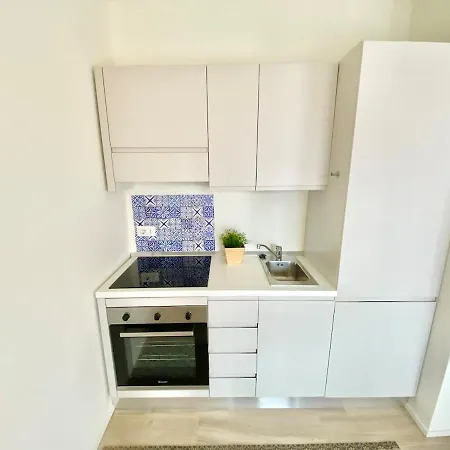 Mercantini - Cozy, Sleeps 13 Milano