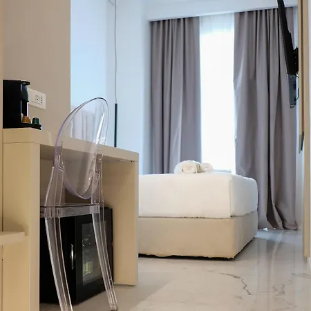 Duomo Hub - Boutique Guest With Self Check-in לינה וארוחת בוקר