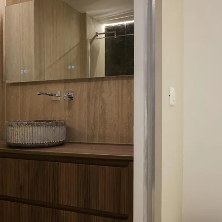 Duomo Hub - Boutique Guest With Self Check-in לינה וארוחת בוקר 3*