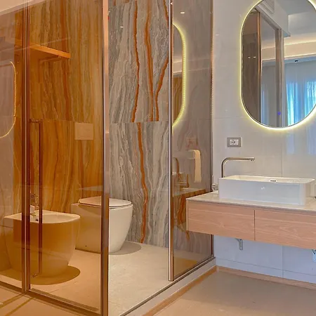 ゲストハウス Galvani Luxury 3*