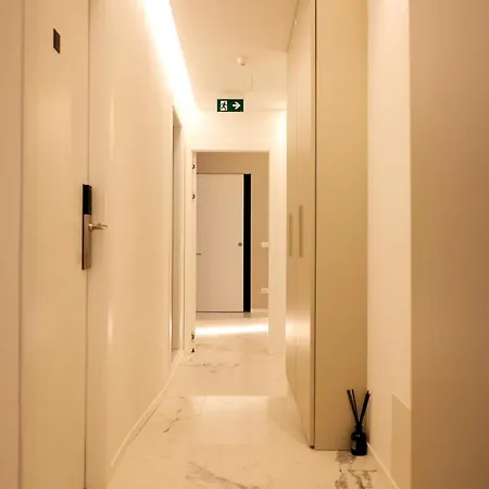 לינה וארוחת בוקר Duomo Hub - Boutique Guest With Self Check-in 3*