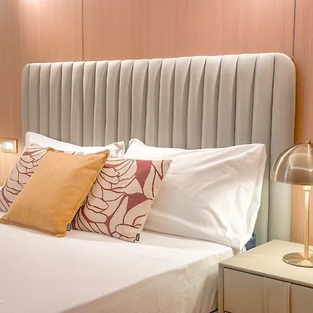 ゲストハウス Galvani Luxury 3*