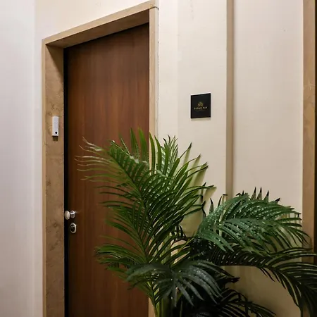 לינה וארוחת בוקר Duomo Hub - Boutique Guest With Self Check-in 3*