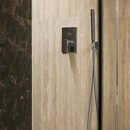 Duomo Hub - Boutique Guest With Self Check-in לינה וארוחת בוקר 3*