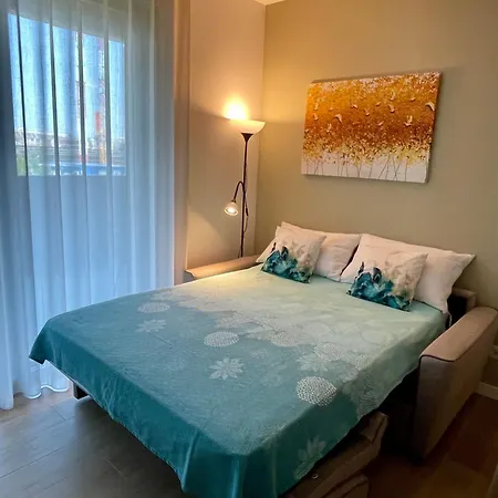 Domus Apartment