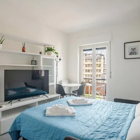 Chic Con Cucina Indipendente E Terrazzino