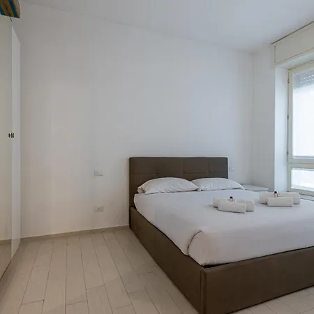 Bright Near Metro Tolstoj - Easy Centre And Linate Access Apartment Mailand
