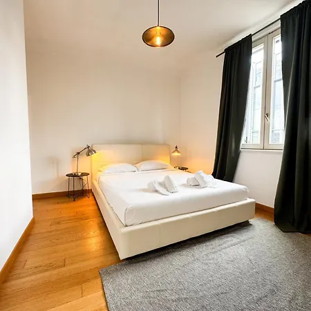 Brera Elegant 5th Floor Flat With Balcony Apartment *
