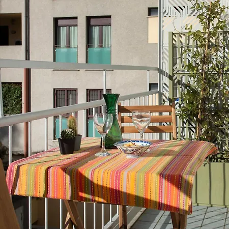 Lambrate Design District Balcone Wifi * Mailand