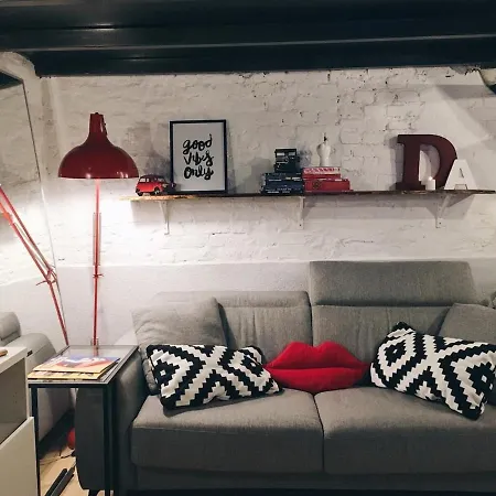 דירה Cozy Small In מילאנו