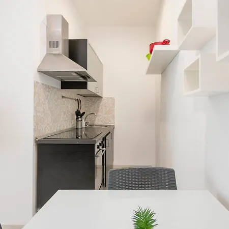 Apartmán I-host - Caldara 6 Milán