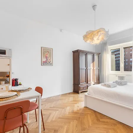 M4 Metro Tolstoj - Cozy With Bathroom - Wifi *