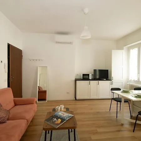 M4 Tolstoj Ampia Penthouse A 50m Dalla Metro