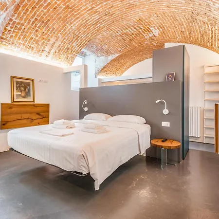 Luxury Center - Via Stoppani Porta Venezia Апартаменты *