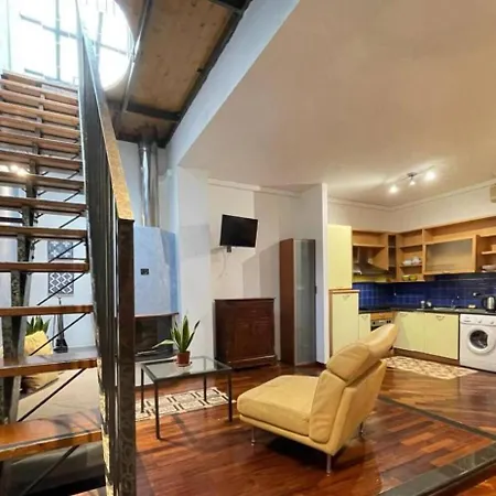 Apartment Spacious & Comfortable Apt, Near Station Mailand