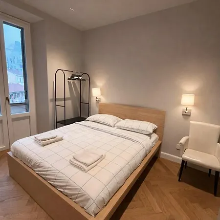 Gae Aulenti Exclusive Suite, 3 Bedrooms, 3 Bathrooms 130 Sqm * Milan