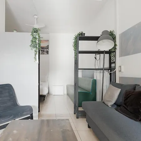 Guesthost - Modern Loft X4 Navigli Apartment *