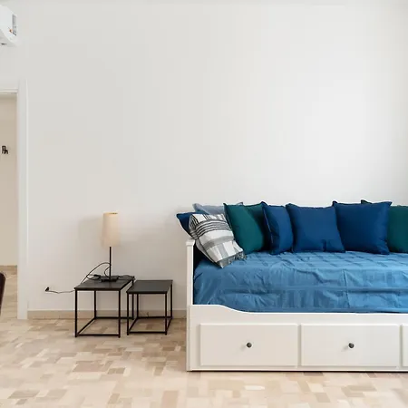 Apartment Guesthost - Atelier Rubens De Angeli X4