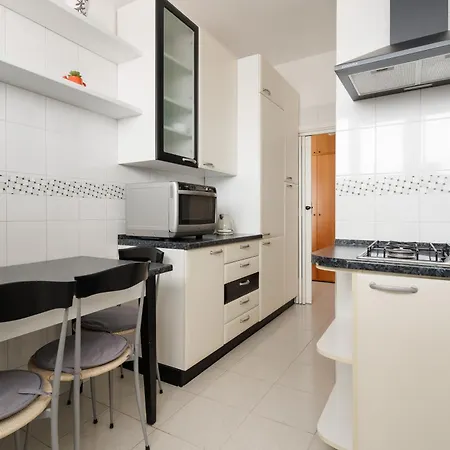 Apartment Guesthost - Cozy Crescenzago Mm2 Mailand