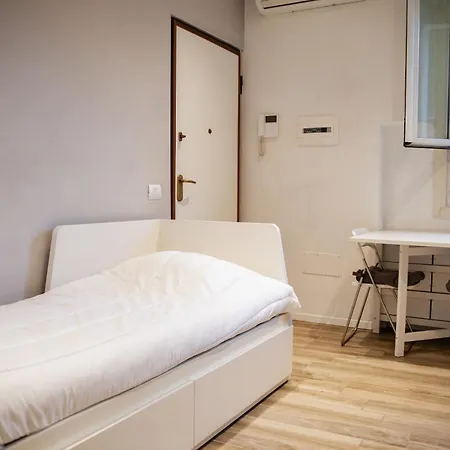 In 12 Min To Duomo Apartment *