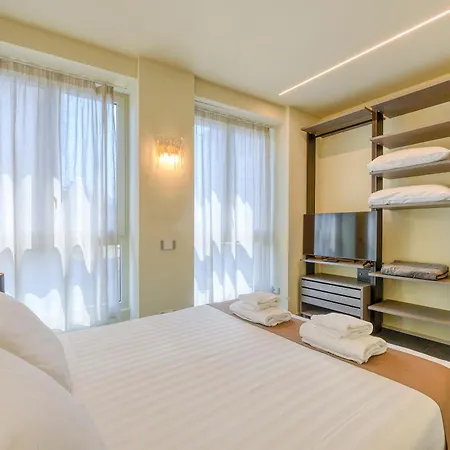 Apartment Royal Centro Turati *