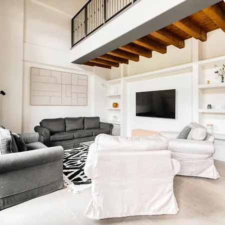 Luxury 5br Retreat Near Navigli Milano