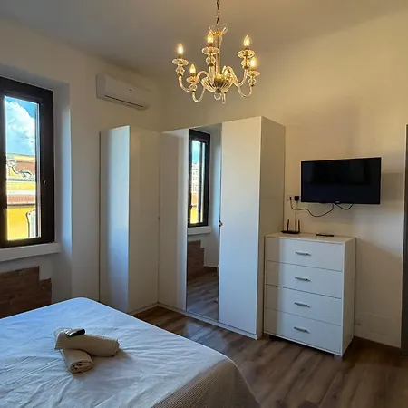 Angolo Di Trivulzio - Center At Your Door Апартаменты *