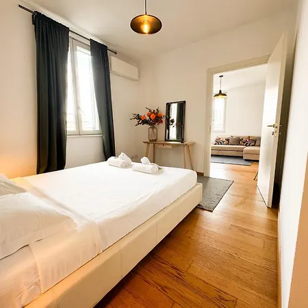 Apartment Brera Elegant 5th Floor Flat With Balcony