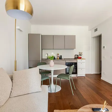 Morosini 21 Elegant In Risorgimento District *