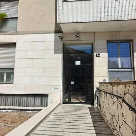 Chic Flat Center With Wifi, Ac, Metro M5 Apartamento