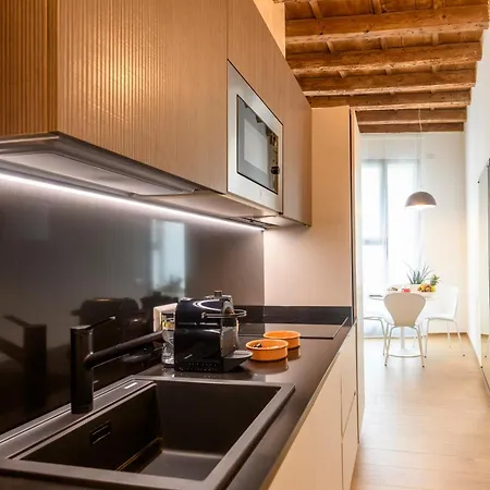 Cesariano, 11 - In Centro - Parco&movida Apartamento *