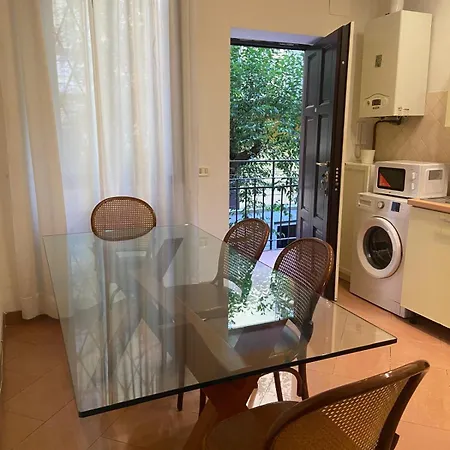 Casa Adone - Tre Stanze E Due Bagni Nel Cuore Di