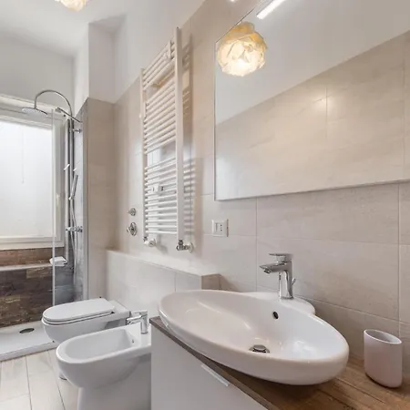 M4 Metro Tolstoj - Cozy With Bathroom - Wifi 公寓 米兰